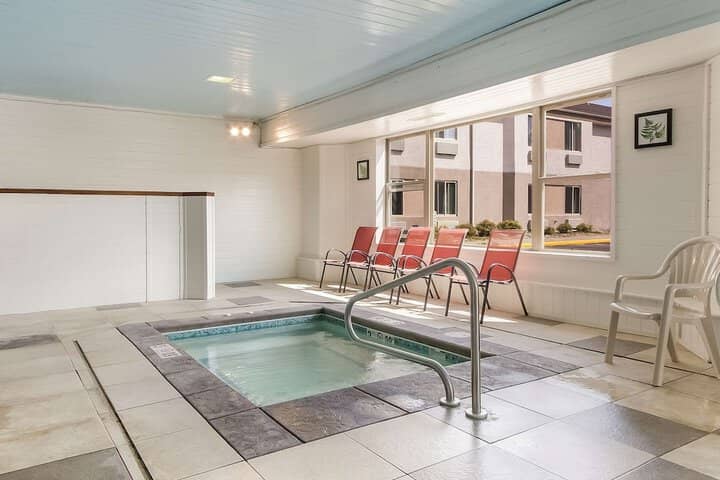 Pool 26 of 40