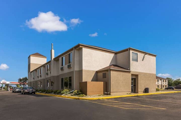 Hotel 37 of 40