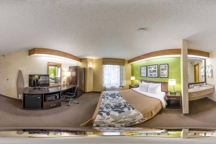 Room 19 of 40