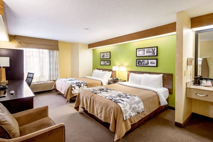 Room 11 of 40